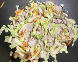 しめじと豚肉のあんかけ焼きそば作り方4写真