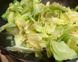 春キャベツとひき肉のソース炒め！作り方3写真