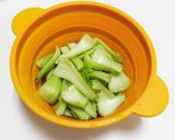 ミニ青梗菜と人参の辛味噌マヨ和え作り方2写真