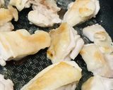 鶏もも肉の片焼き&片蒸しの赤味噌炒め作り方2写真