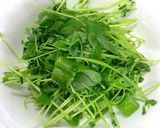 食欲そそる♬豆苗と豚コマの塩レモン炒め★作り方2写真