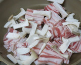 さつまいもとエリンギと豚バラ肉の秋色炒め作り方3写真