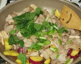 さつまいもとエリンギと豚バラ肉の秋色炒め作り方6写真