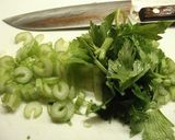 セロリと豚ブロックの香味スープ作り方2写真