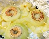 秋鮭ハラスのたまねぎグルグル焼き。作り方4写真