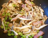 ベーコンとキノコと枝豆のペペロンチーノ作り方3写真