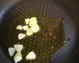 豚挽肉とキャベツのペペロンチーノ作り方1写真
