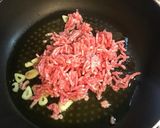 豚挽肉とキャベツのペペロンチーノ作り方2写真
