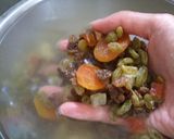 ドライフルーツのコアントロー漬け♪作り方1写真