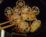 れんこんとひき肉のキンピラ作り方3写真
