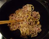 れんこんとひき肉のキンピラ作り方4写真