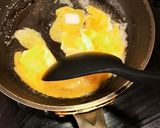 牛脂でお店の味に♡ 簡単ニンニク炒飯作り方3写真