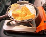 車中メシ　塩パンでつくるフレンチトースト作り方6写真