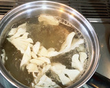 簡単★生もずくと豆腐舞茸のお味噌汁作り方3写真