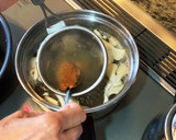 簡単★生もずくと豆腐舞茸のお味噌汁作り方4写真