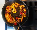 サツマイモと鶏肉のオレンジジュース炒め作り方5写真