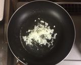 超簡単☆濃厚♫こく旨♫豚玉キムチ丼♪♪♪作り方1写真