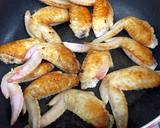 ほくほくさつまいもと手羽先の甘辛煮♬作り方4写真