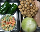 鶏むね肉☆しめじ☆Mixベジタブルの酢鶏作り方1写真