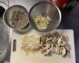 MrsWongちの秋のきのこ汁作り方1写真