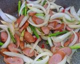 ウインナーとアスパラと玉ねぎの辛パスタ作り方3写真