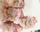 簡単にレストランの味に♡鶏腿肉の香草焼き作り方3写真