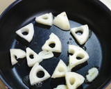 減塩 豚、れんこん、ししとうの甘辛炒め作り方1写真