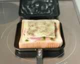皆大好きな【ホットサンド（トマトチーズ）作り方3写真
