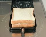 皆大好きな【ホットサンド（トマトチーズ）作り方4写真