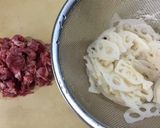 薄切り蓮根と牛肉の甘辛炒め作り方3写真