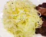 簡単付け合わせ♪レンジでバターキャベツ!作り方4写真