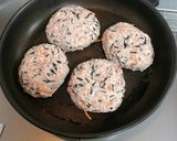 栄養満点！ひじき入り豆腐ハンバーグ。作り方4写真
