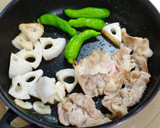 減塩 豚、れんこん、ししとうの甘辛炒め作り方3写真