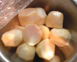 里芋と厚揚げの煮物作り方1写真