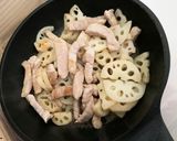 レンコンととんかつ肉の甘辛炒め作り方3写真
