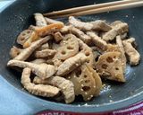 レンコンととんかつ肉の甘辛炒め作り方5写真