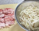 豚もやしの味付きレンジ蒸しそのまま食卓へ作り方1写真