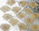 揚げない☆餃子の皮おつまみチップス作り方2写真
