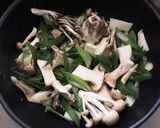 簡単ヘルシー☆塩鮭カマのポカポカ煮込み作り方4写真