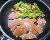 簡単！秋鮭のマヨペペロンソテー作り方5写真