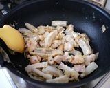 フライパン1つ！鶏肉と蓮根のグラタン作り方4写真