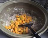 かぼちゃとひき肉の暖かいお粥作り方2写真