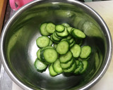 きゅうりと釜飯しらすを出汁で和えるだけ作り方1写真