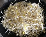 簡単、豆もやしのネギ味噌炒め。作り方1写真