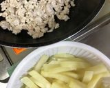じゃがいもと鶏ひき肉の味噌バター炒め作り方2写真