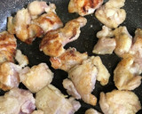 鶏肉とニラときのこの黒酢炒め作り方2写真