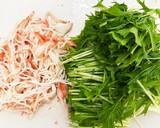 水菜とカニかまのオイスターソース炒め作り方1写真