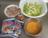 キャベツたっぷりモダン焼きビーフン作り方1写真