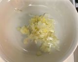 簡単めし！豚ひき肉とニラのスタミナ丼作り方2写真