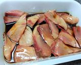 旨味凝縮！フライパンで簡単！鰤の照り焼き作り方3写真